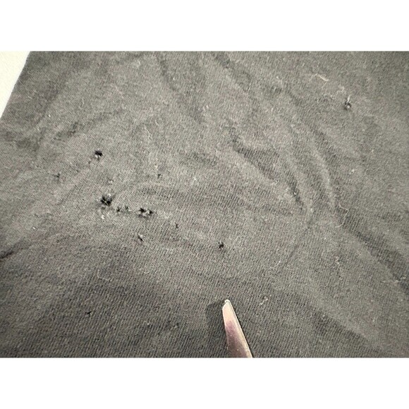 Undefeated Adult Black Puck Off T-Shirt Tee Mens NHL Hockey UNDFTD Sz L HOLES - Picture 10 of 11